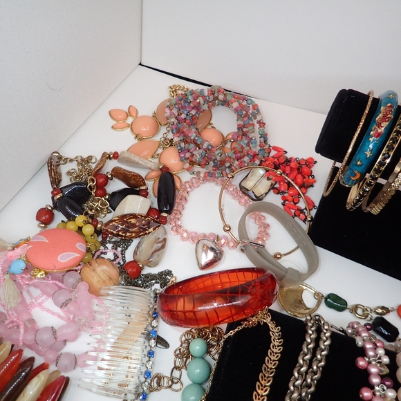 Bulk Jewelry lot A3 - 4lbs 10oz - Picture 6 of 9